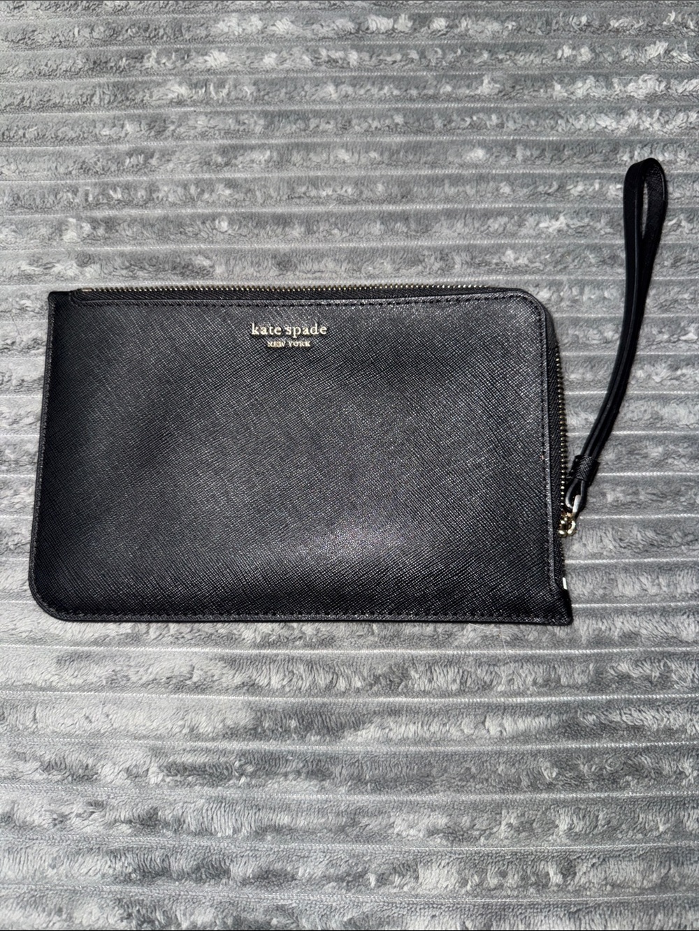 kate spade black leather zip wristlet clutch with wrist strap